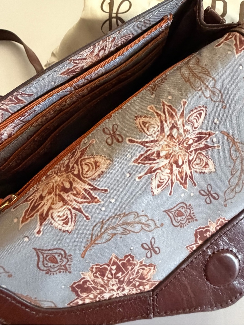 HOBO Brown Leather Envelope Crossbody Bag - Picture 6 of 10